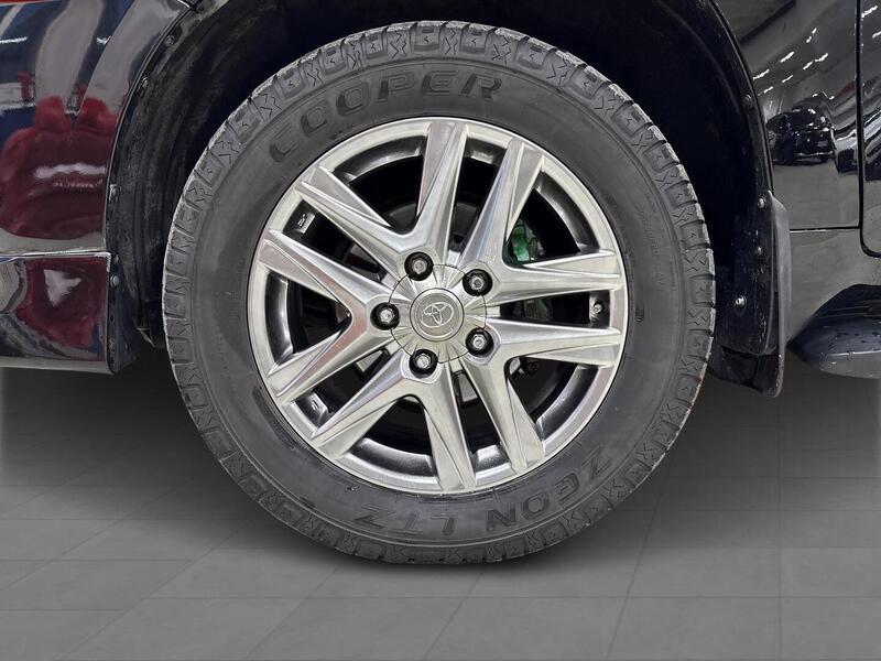 Toyota Land Cruiser vaihtoauto