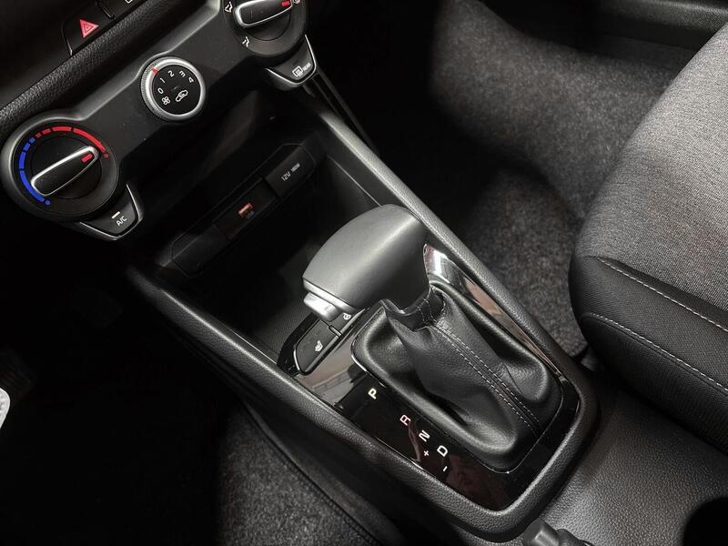 Kia Stonic vaihtoauto