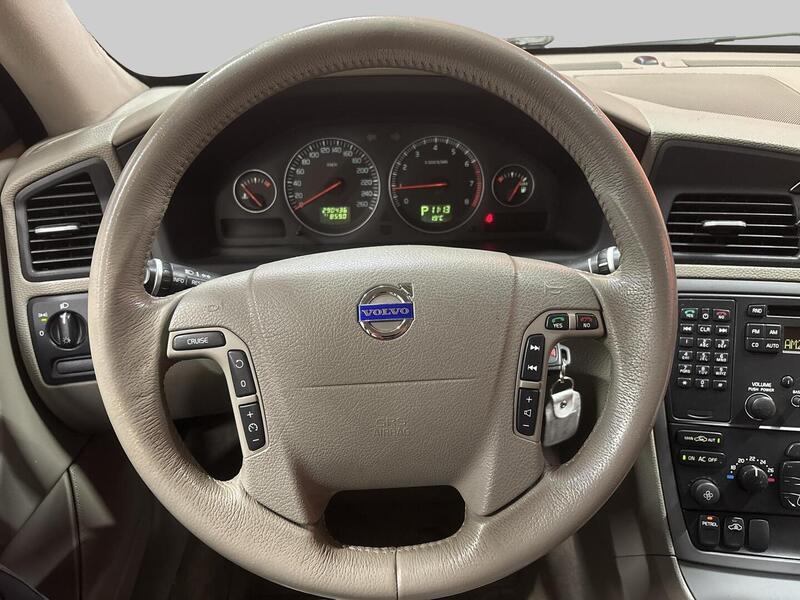 Volvo V70 vaihtoauto