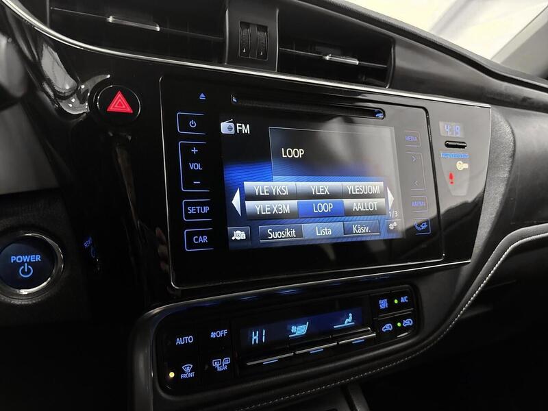 Toyota Auris vaihtoauto