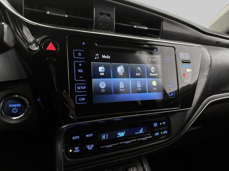 Toyota Auris vaihtoauto