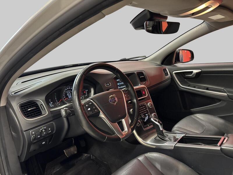 Volvo V60 Cross Country vaihtoauto