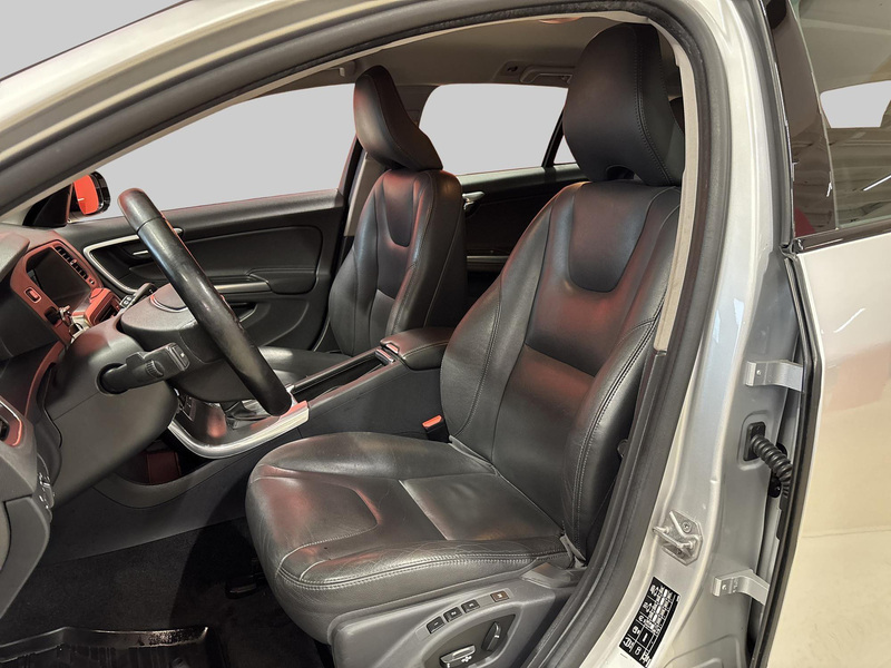 Volvo V60 Cross Country vaihtoauto