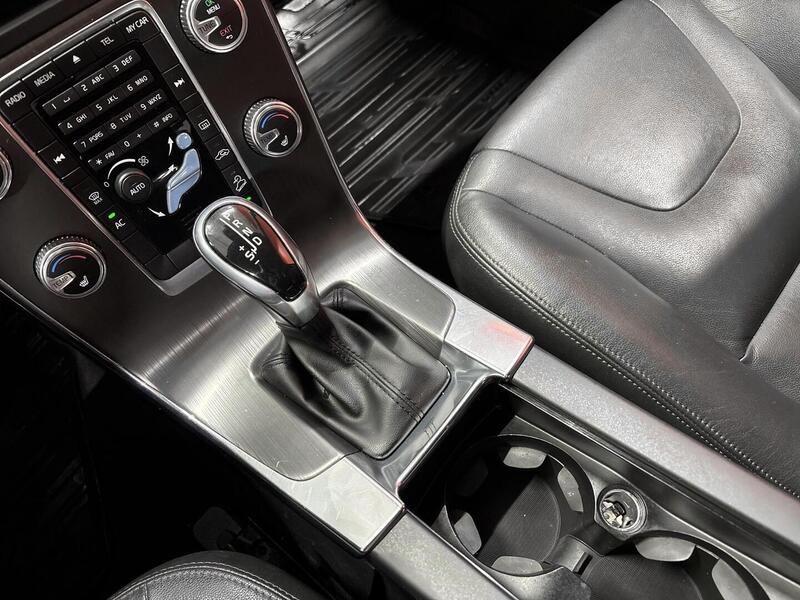 Volvo V60 Cross Country vaihtoauto