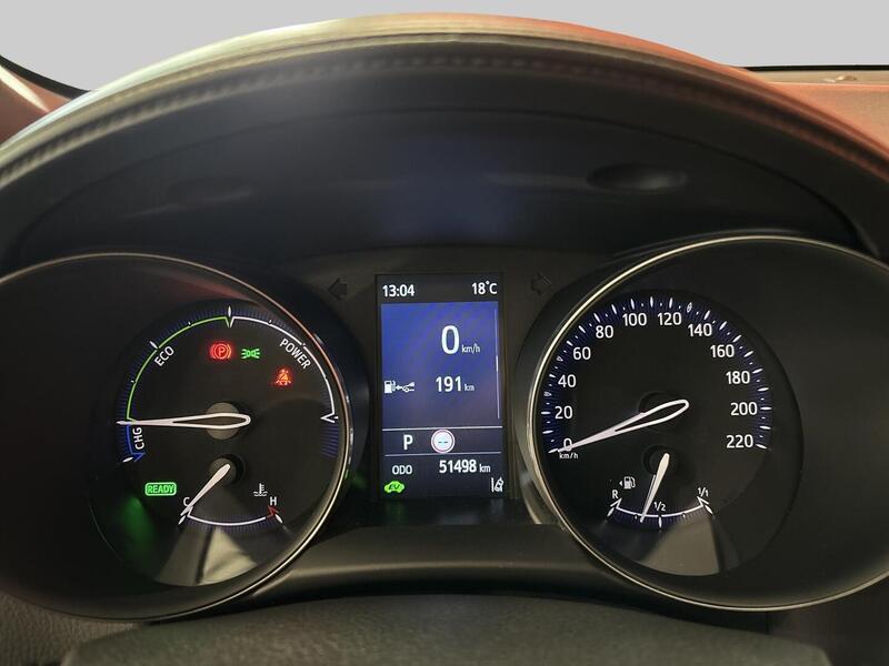 Toyota C-HR vaihtoauto