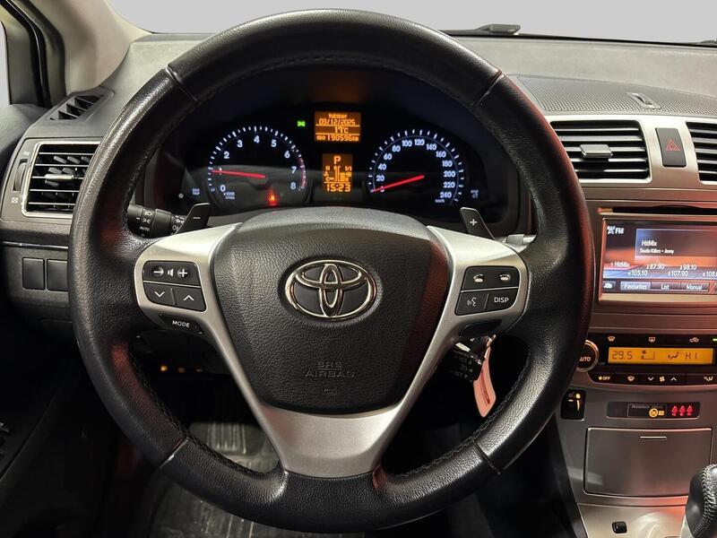 Toyota Avensis vaihtoauto