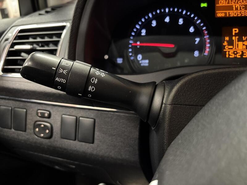 Toyota Avensis vaihtoauto