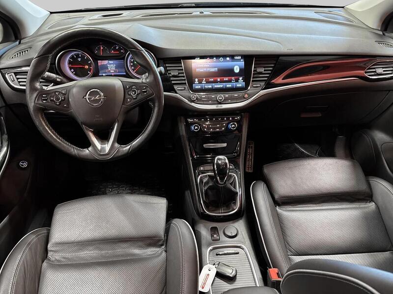 Opel Astra vaihtoauto