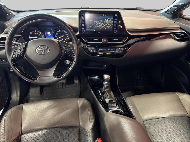 Toyota C-HR vaihtoauto