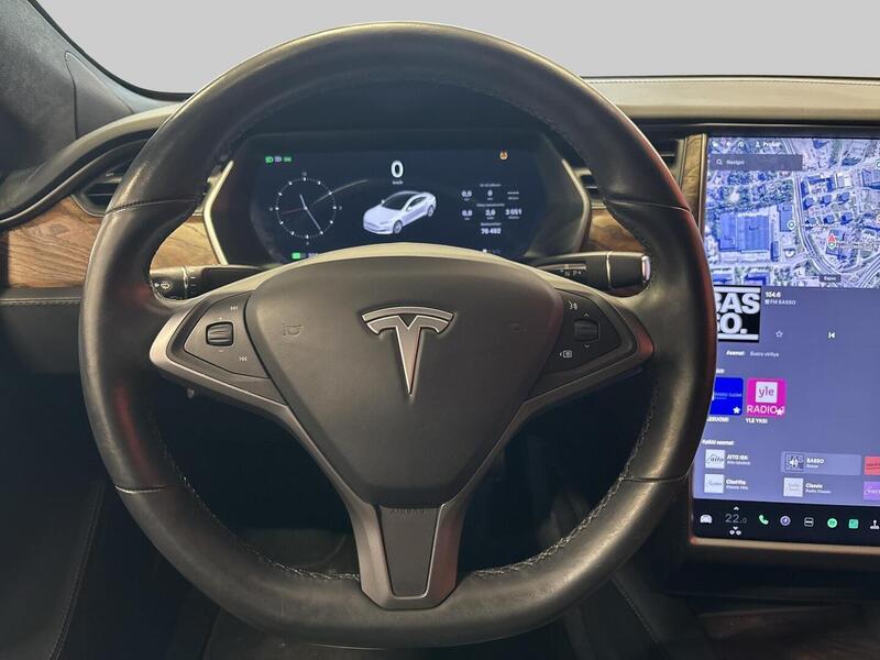 Tesla Model S vaihtoauto