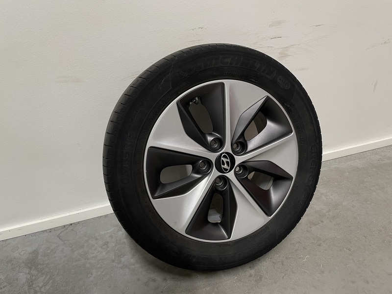 Hyundai IONIQ electric vaihtoauto