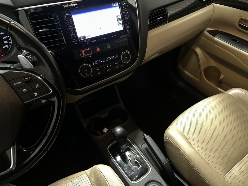 Mitsubishi Outlander vaihtoauto