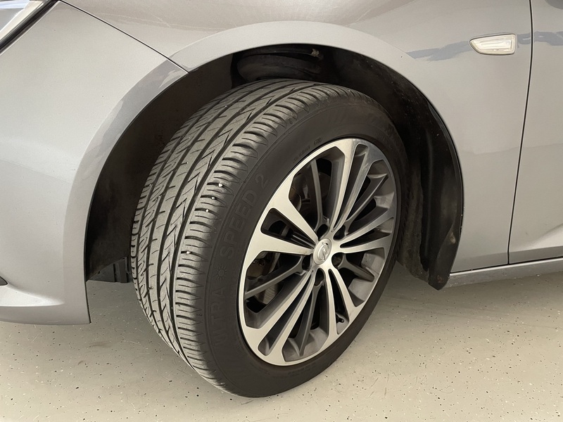 Opel Insignia vaihtoauto