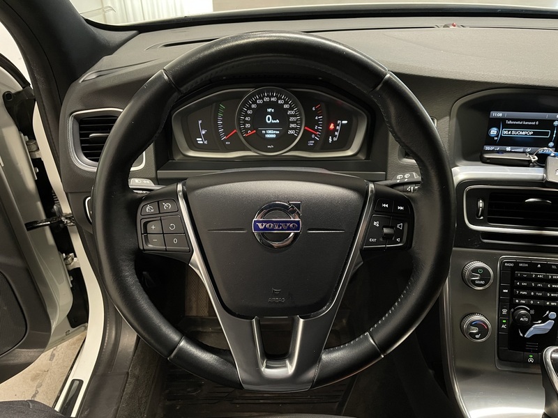 Volvo V60 Cross Country vaihtoauto