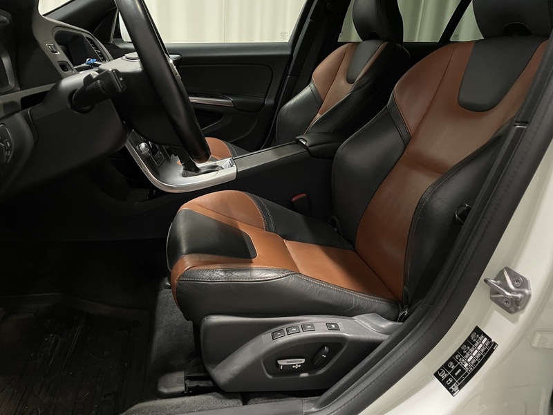 Volvo V60 Cross Country vaihtoauto