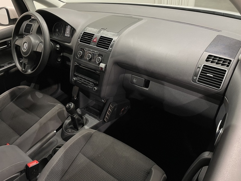 Volkswagen Touran vaihtoauto