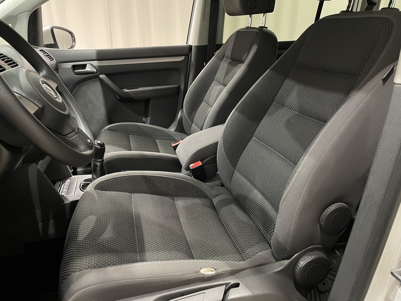 Volkswagen Touran vaihtoauto