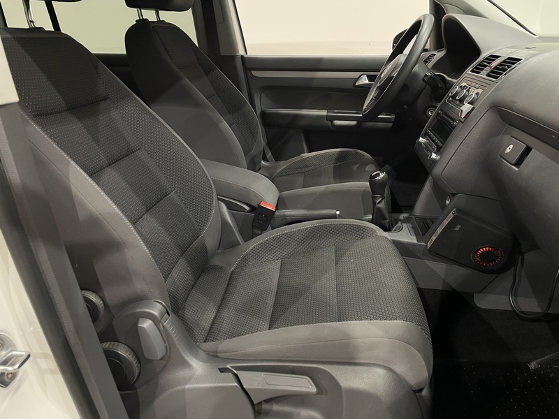 Volkswagen Touran vaihtoauto