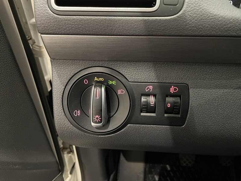 Volkswagen Touran vaihtoauto