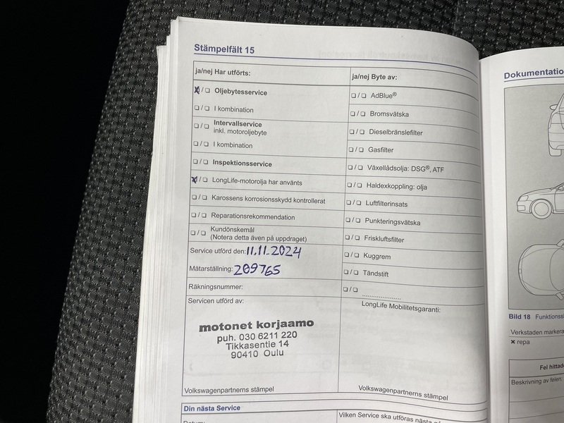 Volkswagen Touran vaihtoauto