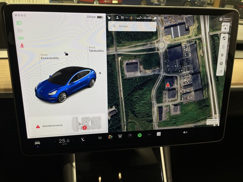 Tesla Model 3 vaihtoauto