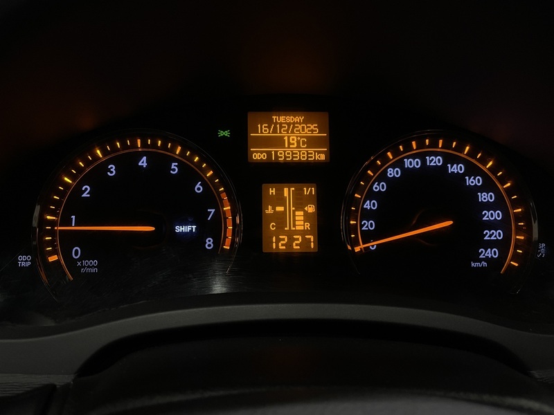 Toyota Avensis vaihtoauto