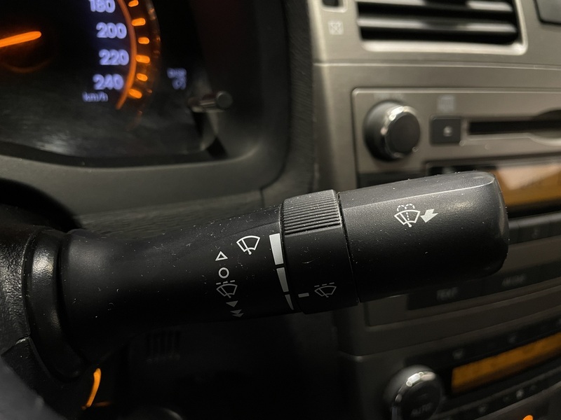 Toyota Avensis vaihtoauto