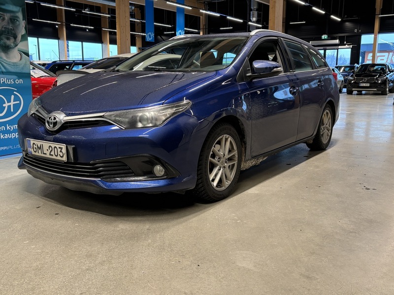 Toyota Auris vaihtoauto