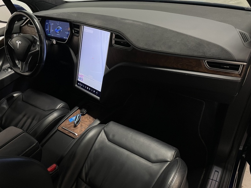 Tesla Model X vaihtoauto