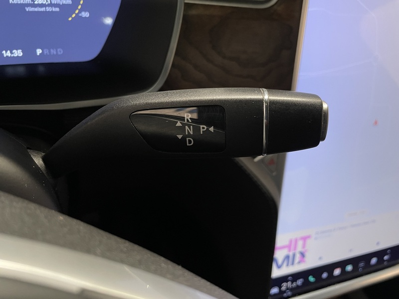 Tesla Model X vaihtoauto