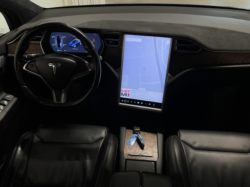 Tesla Model X vaihtoauto