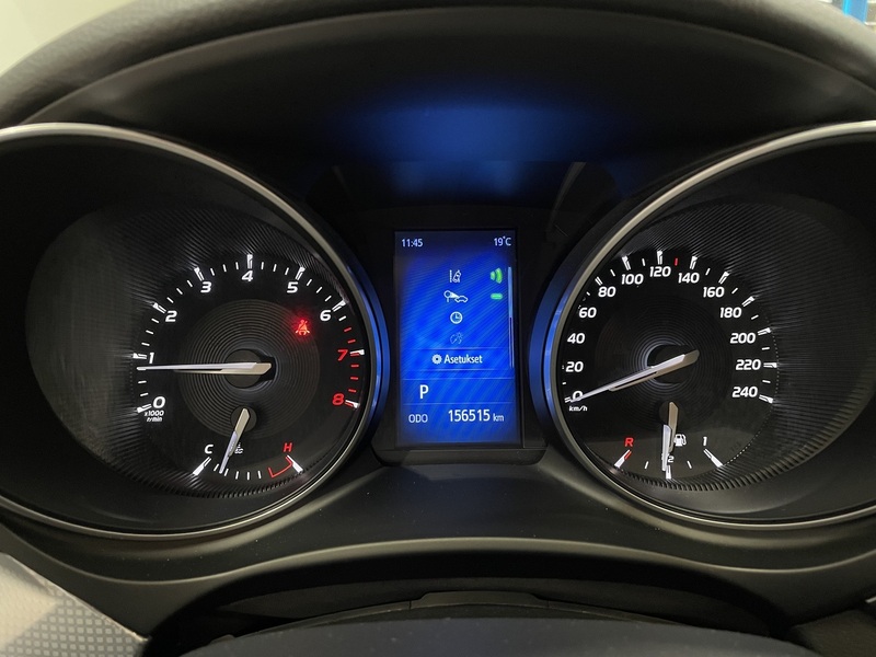 Toyota Avensis vaihtoauto