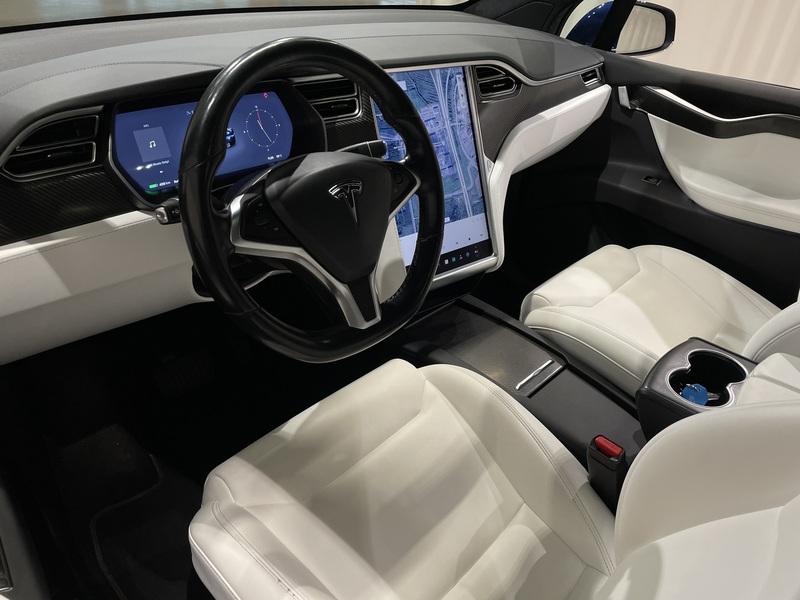 Tesla Model X vaihtoauto