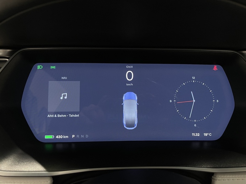 Tesla Model X vaihtoauto
