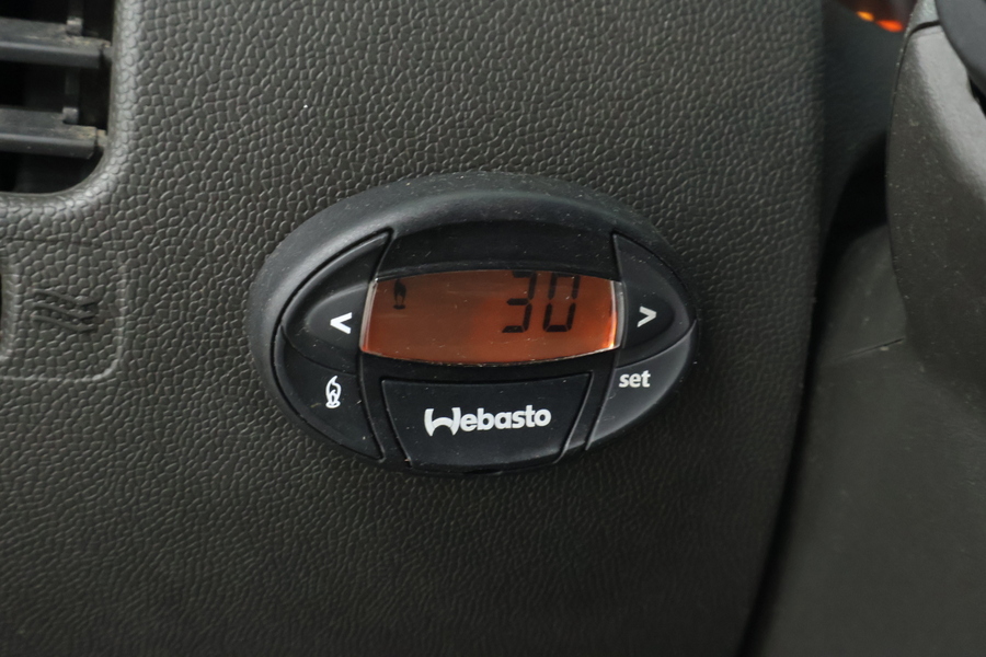 Nissan Navara vaihtoauto