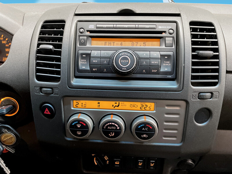 Nissan Navara vaihtoauto