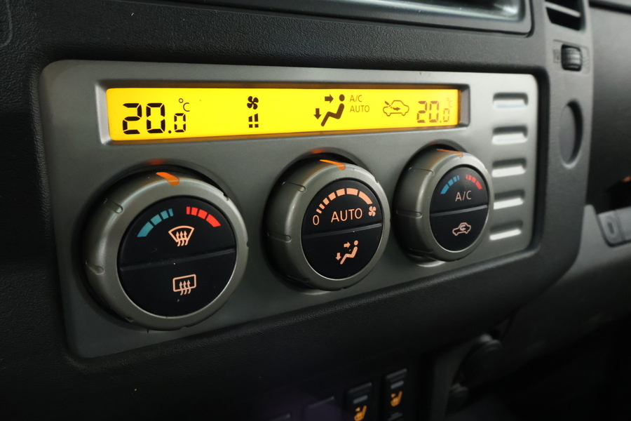 Nissan Navara vaihtoauto