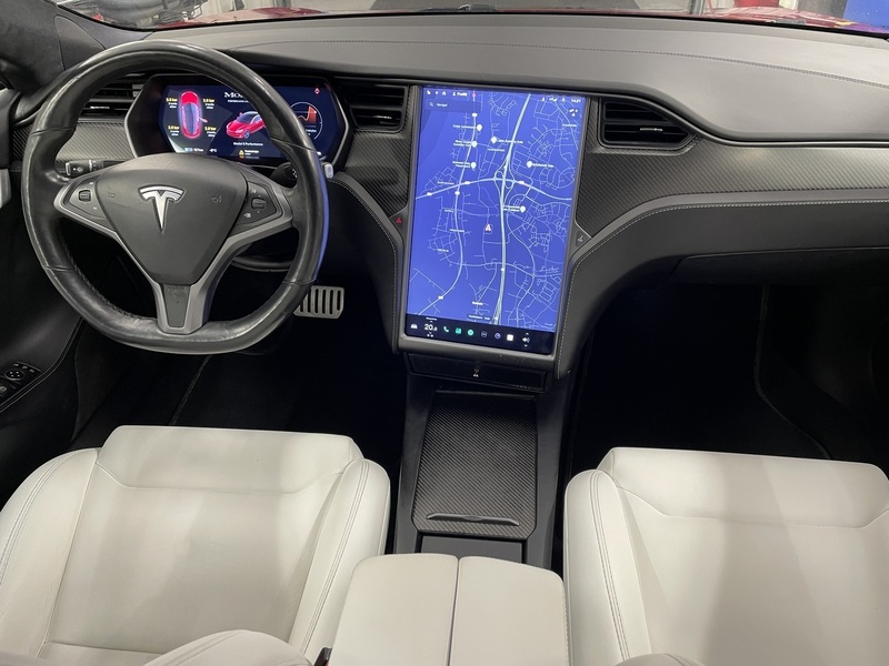 Tesla Model S vaihtoauto