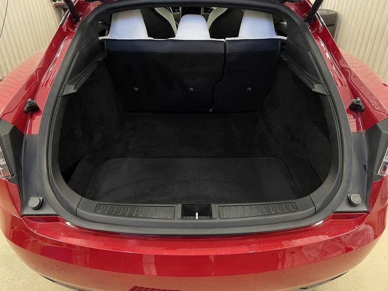 Tesla Model S vaihtoauto