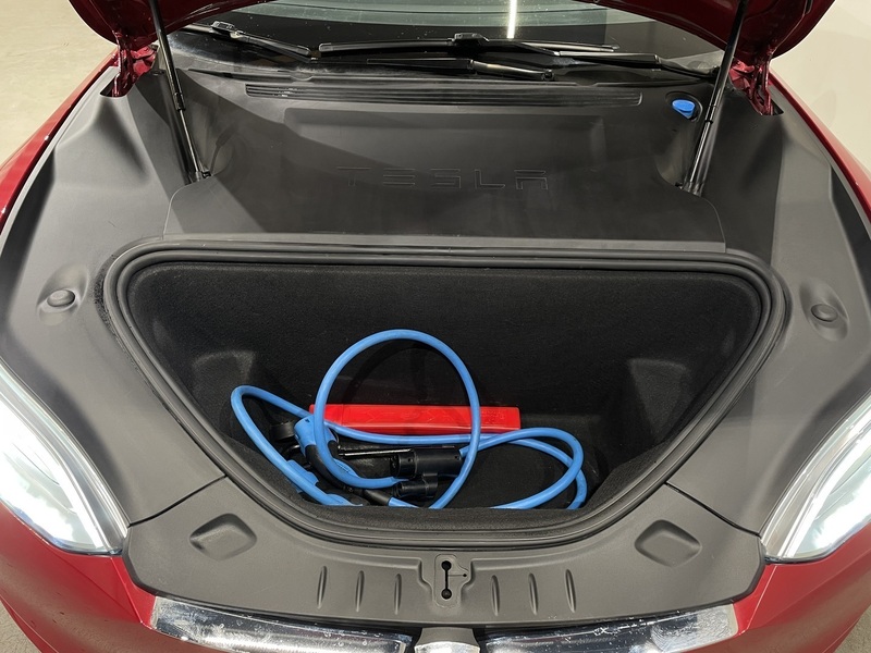 Tesla Model S vaihtoauto