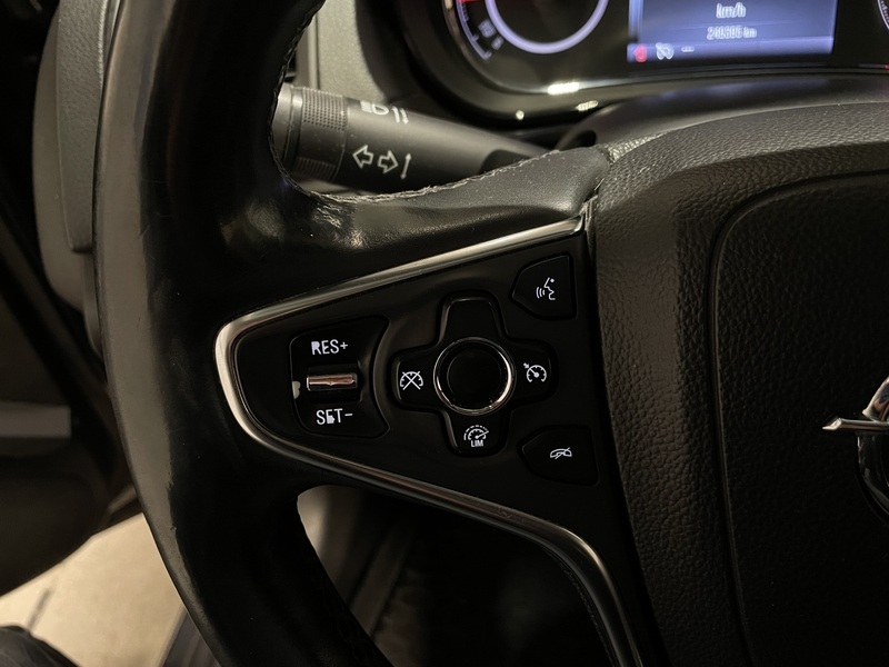 Opel Insignia vaihtoauto