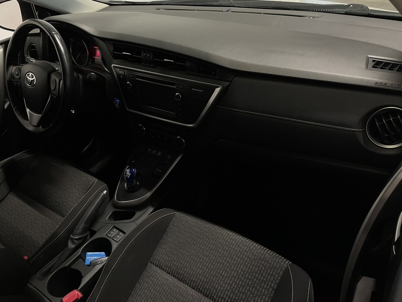 Toyota Auris vaihtoauto