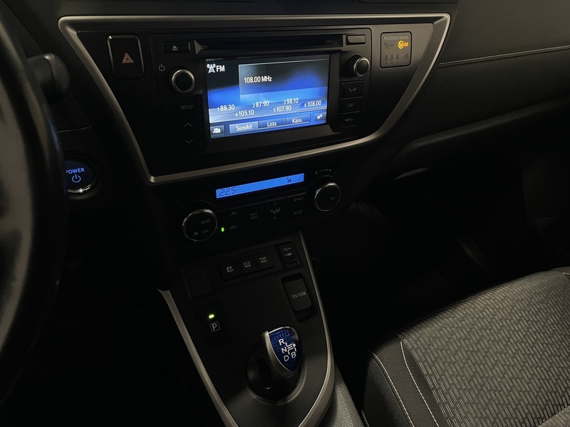 Toyota Auris vaihtoauto