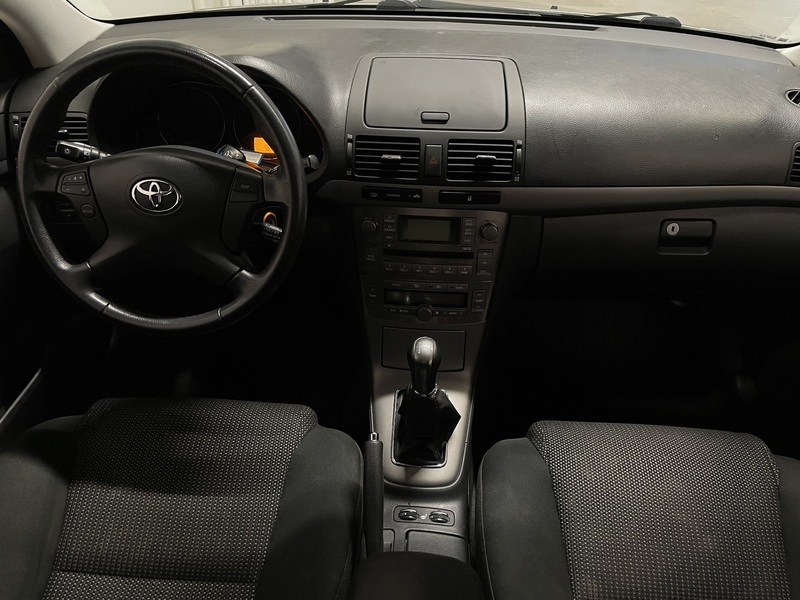 Toyota Avensis vaihtoauto