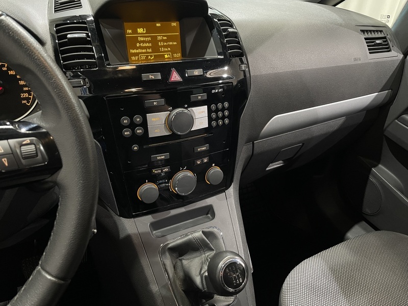 Opel Zafira vaihtoauto