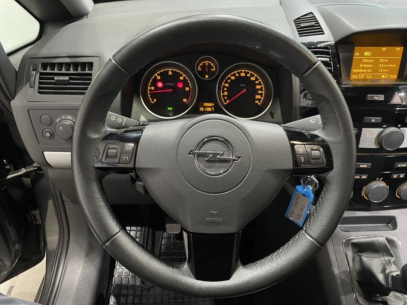 Opel Zafira vaihtoauto