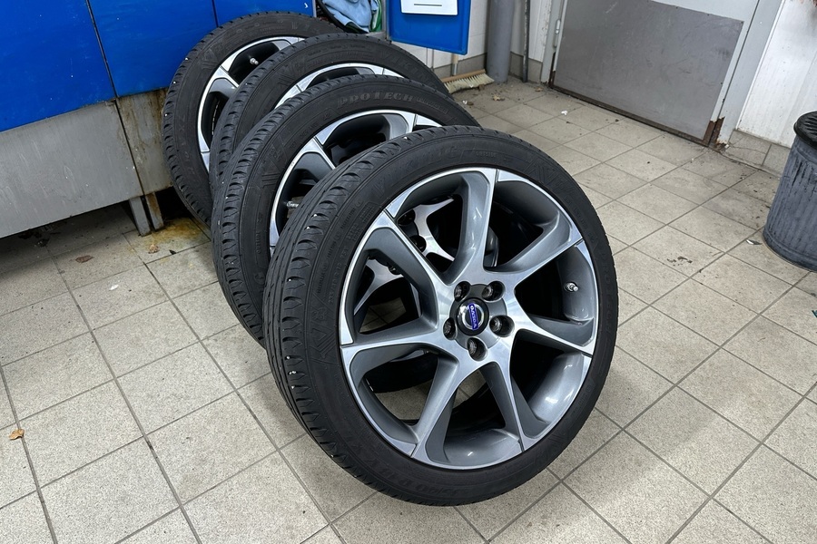 Volvo V60 vaihtoauto