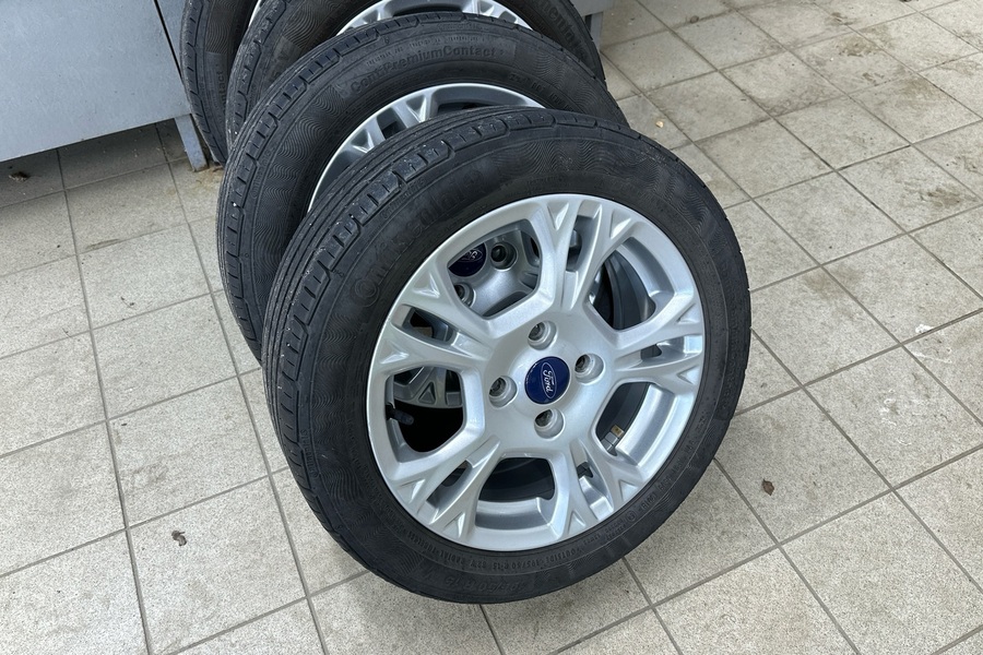Ford Fiesta vaihtoauto