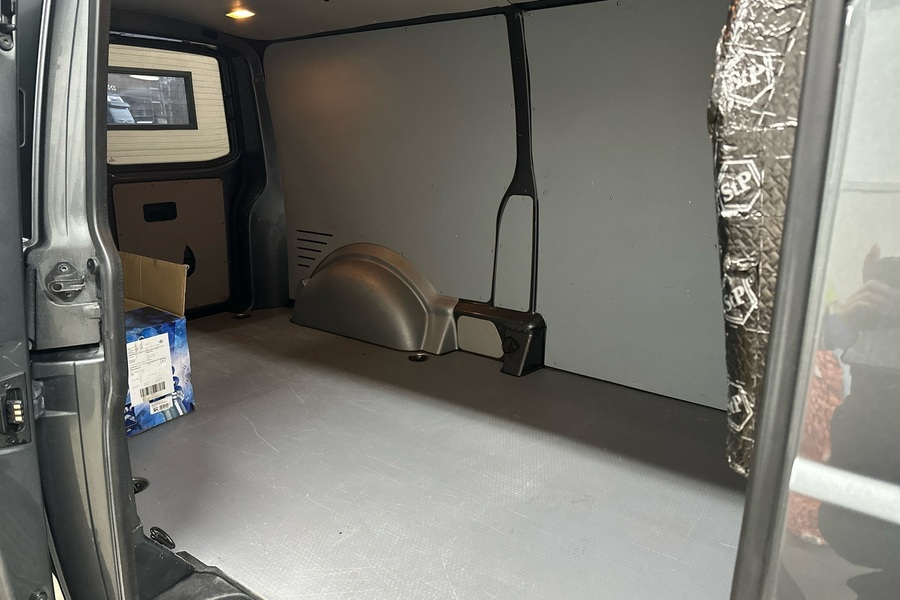 Volkswagen Transporter vaihtoauto