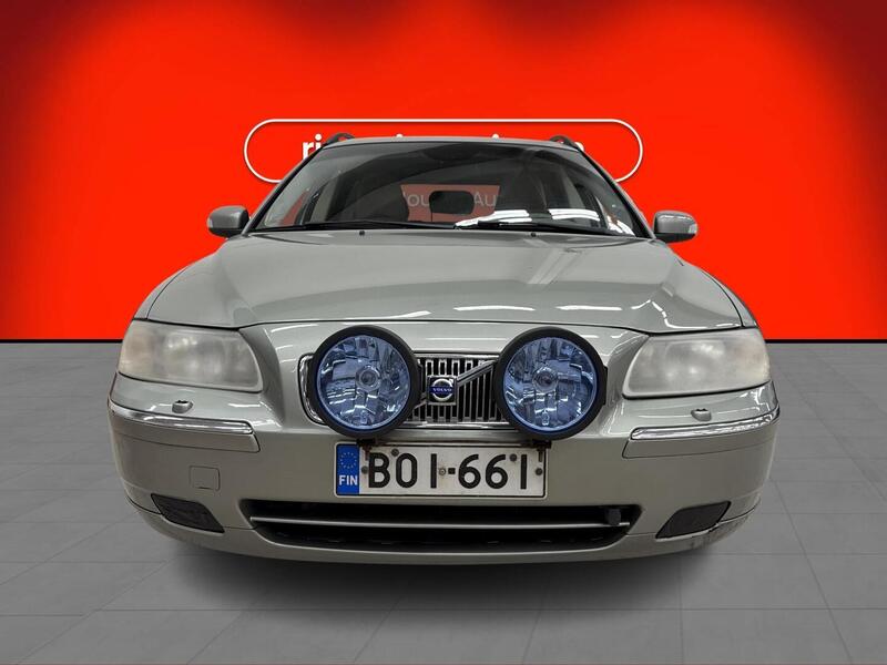 Volvo V70 vaihtoauto